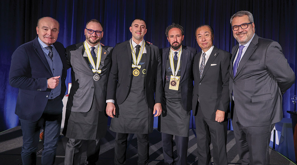 Les trois finalistes entourés d'Olivier Poussier, Shinya Tasaki et William Wouters.