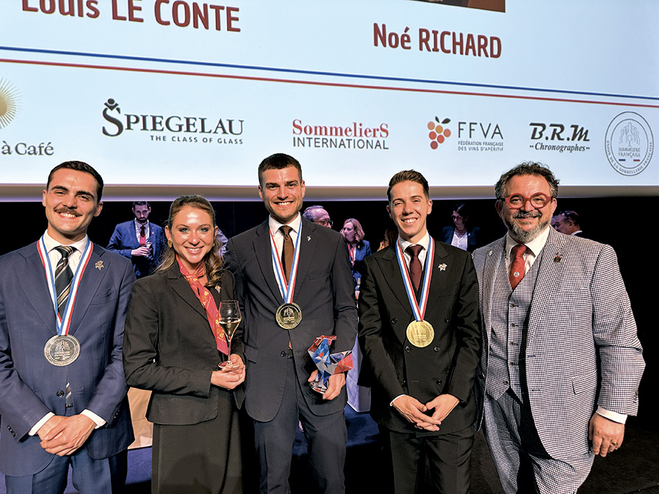 Augustin Belleville, Marie Wodecki, Louis Le Conte, Noé Richard et Fabrice Sommier.